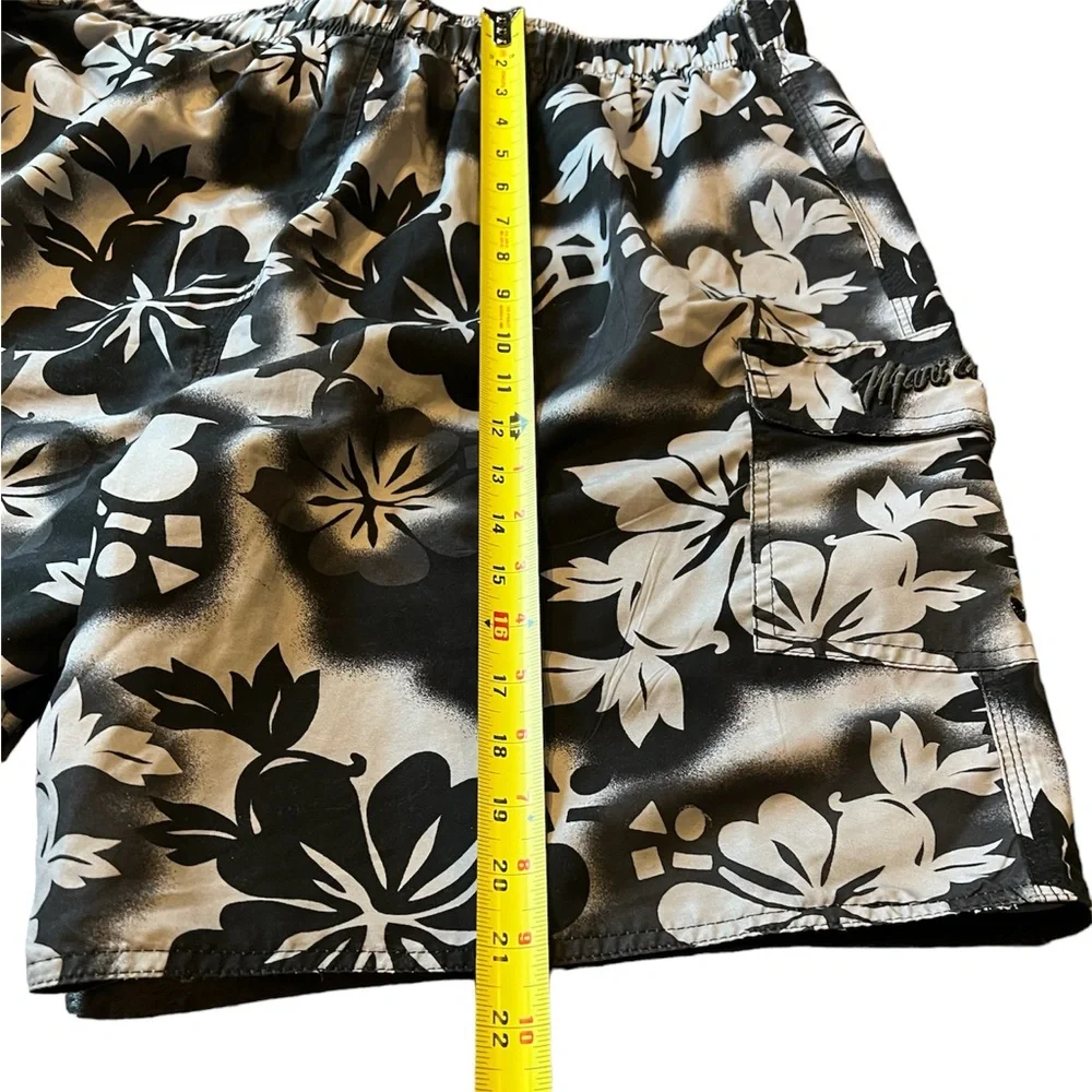 Maui And Sons Board Shorts Tropical Print Men's Large Black &‎ Gray Mesh Lined